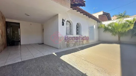 Casa com 3 Quartos para alugar, 204m² no Vila Aparecida, Jundiaí
