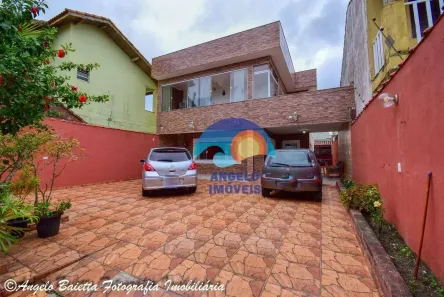 Sobrado com 7 Quartos à venda, 323m² no Bal Stella Maris, Peruíbe