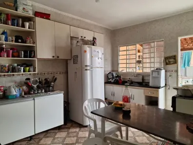 Casa com 2 Quartos à venda, 132m² no Jardim Imperial, Jaguariúna