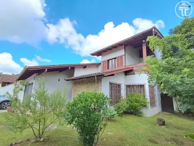 Casa com 4 Quartos à venda, 315m² no Glória, Joinville