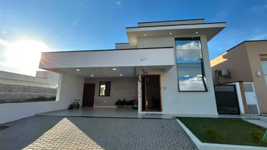 Casa de Condomínio com 3 Quartos para venda ou aluguel, 200m² no Parque Vera Cruz, Tremembé