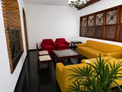 Casa com 4 Quartos para venda ou aluguel, 240m² no Jardim Armação, Salvador