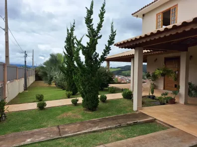Sobrado com 5 Quartos à venda, 1800m² no , Maria da Fé