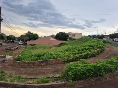 Lote/Terreno à venda, 783m² no Colúmbia, Londrina