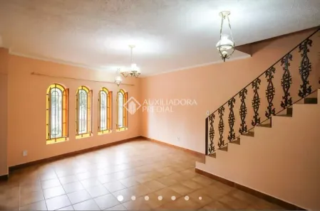 Sobrado com 3 Quartos para alugar, 506m² no Santa Maria, São Caetano do Sul