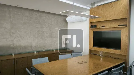 Sala Comercial para alugar, 81m² no Sítio Tamboré Alphaville, Barueri