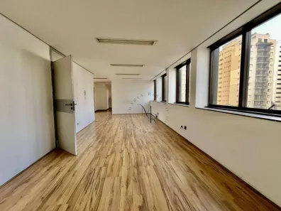 Sala Comercial para alugar, 140m² no Pinheiros, São Paulo