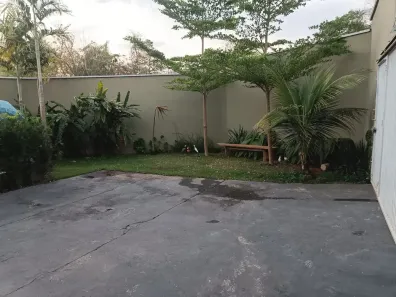 Casa com 3 Quartos à venda, 150m² no Setor Garavelo, Aparecida de Goiânia