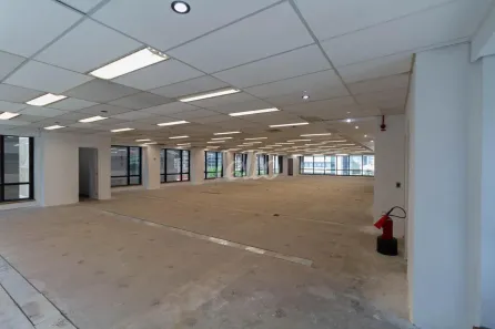 Sala Comercial para alugar, 386m² no Cerqueira César, São Paulo