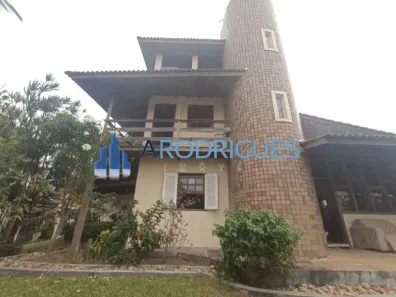 Casa de Condomínio com 4 Quartos à venda, 380m² no Pituaçu, Salvador