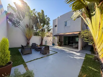 Casa com 3 Quartos à venda, 240m² no Jardim Marister, Jacareí