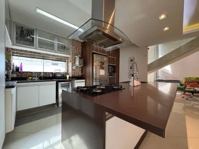 Casa com 3 Quartos à venda, 314m² no Adrianópolis, Manaus