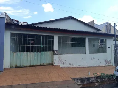 Casa com 4 Quartos à venda, 300m² no Centro-Sul, Cuiabá