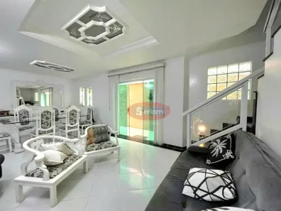 Casa com 3 Quartos à venda, 210m² no Encruzilhada, Santos