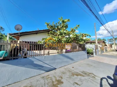 Casa com 3 Quartos à venda, 70m² no Boa Vista, Joinville