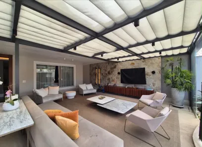 Casa de Condomínio com 4 Quartos para alugar, 373m² no Barra da Tijuca, Rio de Janeiro