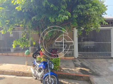 Casa com 4 Quartos à venda, 200m² no Centro, Marília