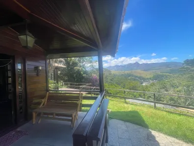 Casa de Condomínio com 3 Quartos à venda, 250m² no Itaipava, Petrópolis