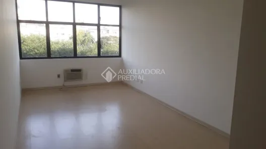 Sala Comercial à venda, 24m² no Passo da Areia, Porto Alegre