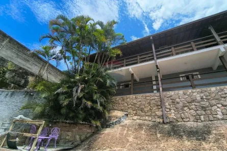 Casa com 3 Quartos à venda, 250m² no Piratininga, Niterói