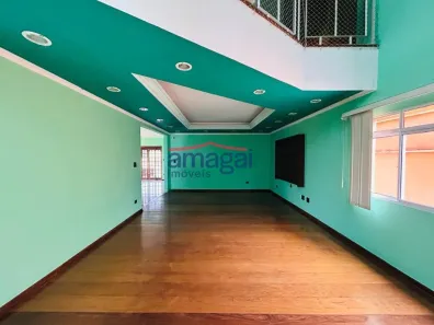 Sobrado com 3 Quartos à venda, 490m² no Vila Zezé, Jacareí