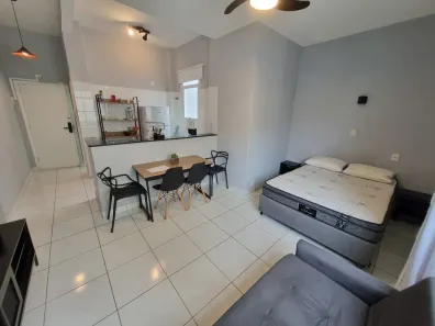 Kitnet com 1 Quarto à venda, 28m² no Pitangueiras, Guarujá