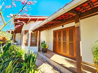 Casa com 4 Quartos à venda, 320m² no Primeiro de Maio, Brusque