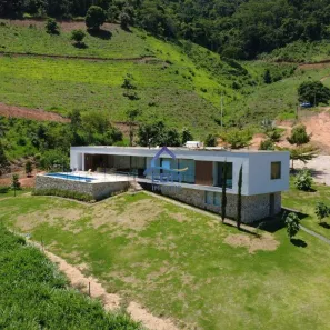 Fazenda/Sítio com 6 Quartos à venda, 400m² no Bicuíba, Raul Soares