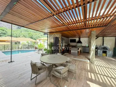 Casa de Condomínio com 4 Quartos para alugar, 250m² no Fazenda Inglesa, Petrópolis