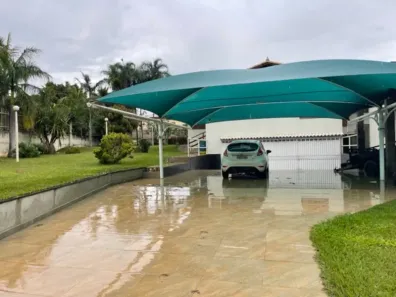 Casa com 4 Quartos para venda ou aluguel, 1875m² no Park Way, Brasília