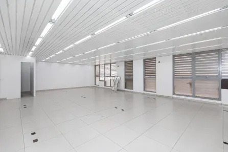 Sala Comercial para alugar, 132m² no Centro, Curitiba