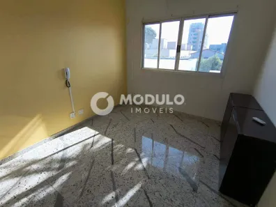 Sala Comercial para alugar, 12m² no Umuarama, Uberlândia