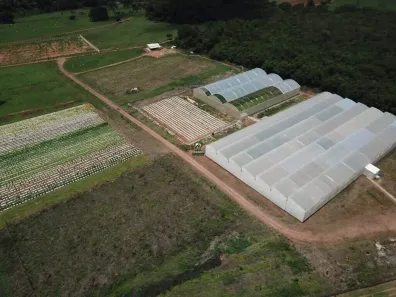 Fazenda/Sítio com 2 Quartos à venda, 5m² no Área Rural de Hidrolândia, Hidrolândia