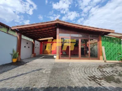 Sobrado com 3 Quartos à venda, 221m² no Umuarama, Ubatuba