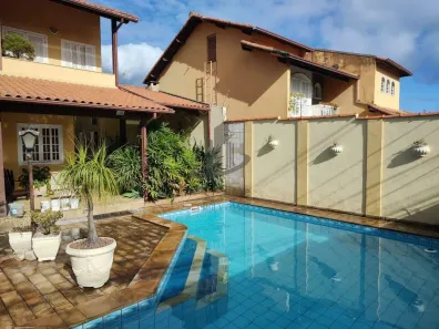 Casa com 4 Quartos à venda, 328m² no Jardim Amália, Volta Redonda