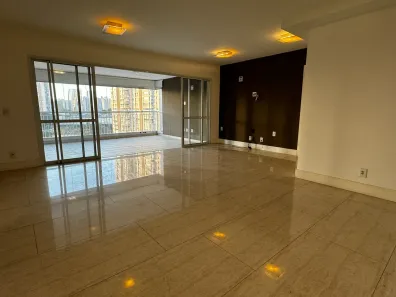 Apartamento com 3 Quartos para alugar, 160m² no Santo Amaro, São Paulo