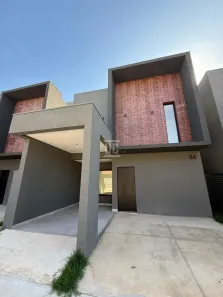 Sobrado com 3 Quartos à venda, 114m² no Lagoa, Porto Velho