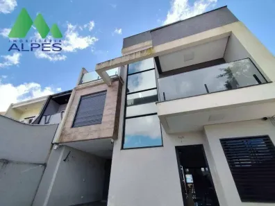 Sobrado com 3 Quartos à venda, 158m² no Lindóia, Curitiba