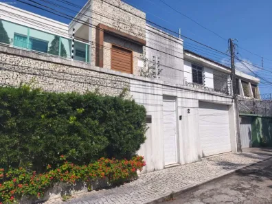 Casa com 3 Quartos à venda, 65m² no São Gerardo, Fortaleza