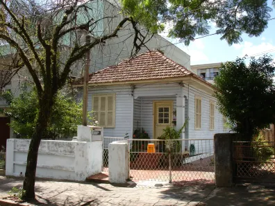 Lote/Terreno à venda, 240m² no Passo da Areia, Porto Alegre