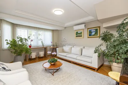 Casa com 4 Quartos à venda, 446m² no Ahú, Curitiba