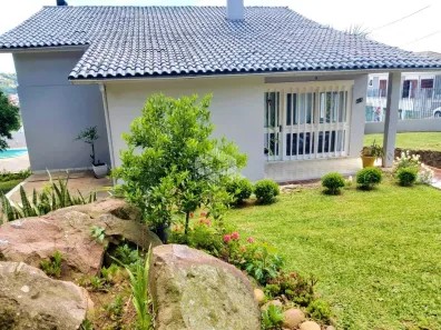 Casa com 3 Quartos à venda, 220m² no Santa Helena, Bento Gonçalves