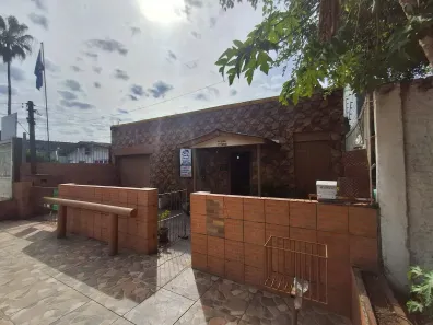 Casa com 3 Quartos à venda, 300m² no Restinga, Porto Alegre