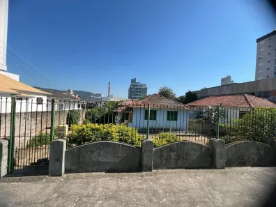 Lote/Terreno à venda, 593m² no Centro, Imbituba