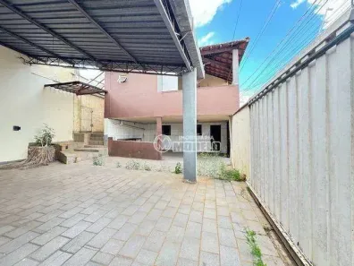 Imóvel Comercial com 3 Quartos para alugar, 128m² no Vila Independência, Piracicaba