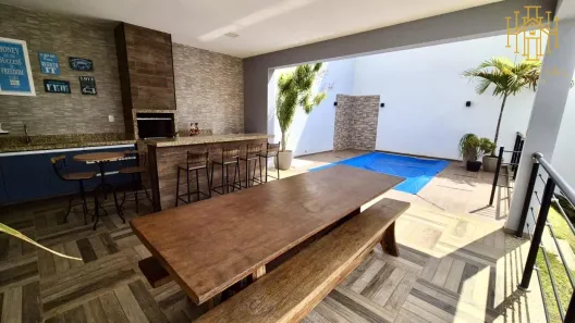 Casa com 4 Quartos à venda, 300m² no Grama, Juiz de Fora