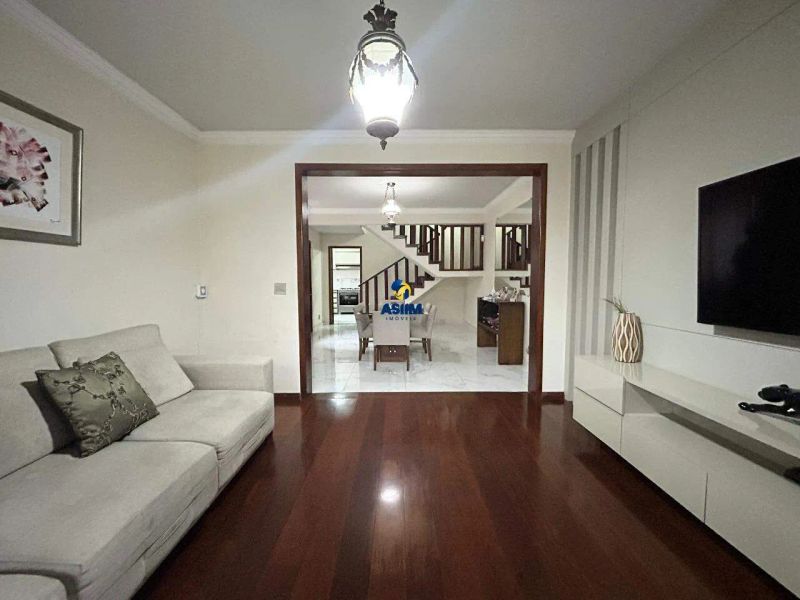 Casa com 3 quartos — Castelo, Belo Horizonte