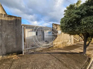Casa com 2 Quartos para alugar, 10m² no Centro, Marília