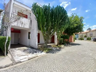 Casa de Condomínio com 3 Quartos para alugar, 140m² no Jardim Belizário, Cotia