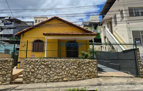 Casa com 4 Quartos à venda, 300m² no Jardim Glória, Juiz de Fora